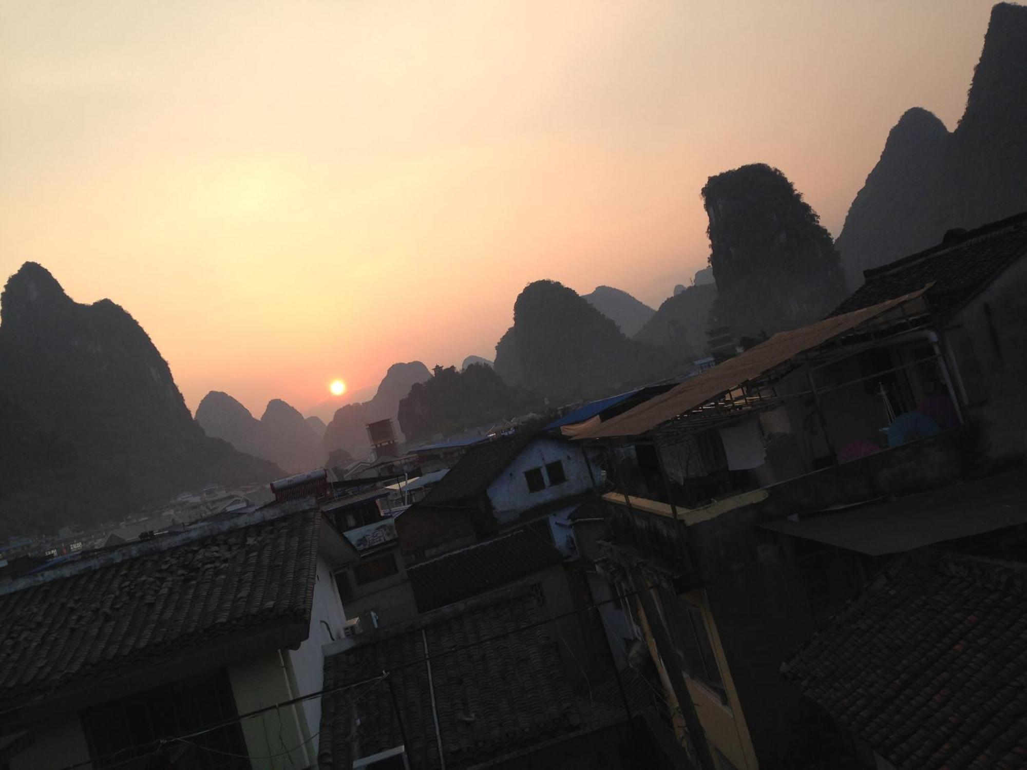 Monkey Jane'S Guesthouse Yangshuo Buitenkant foto